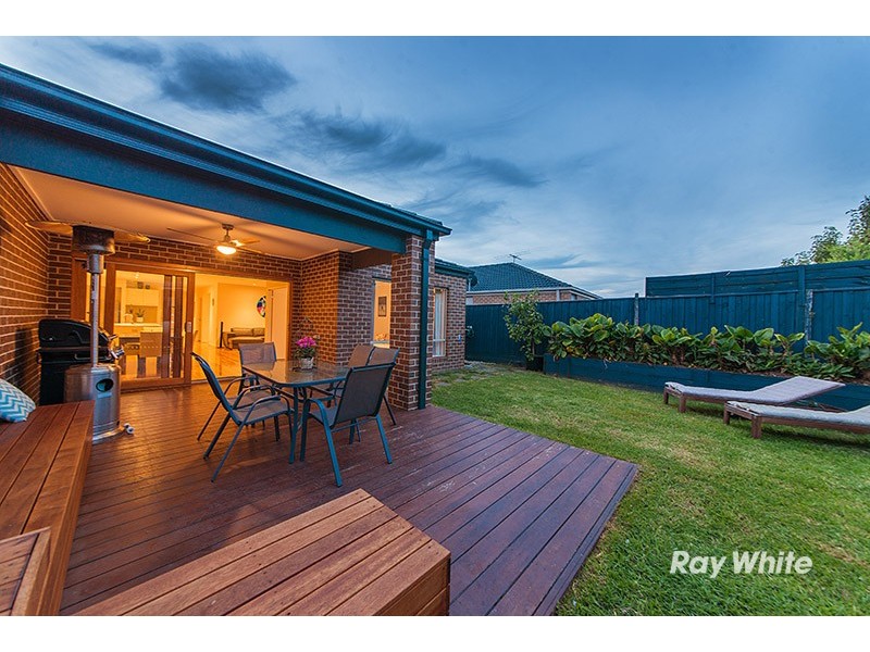 4 Dusky Bells Drive, Cranbourne West VIC 3977
