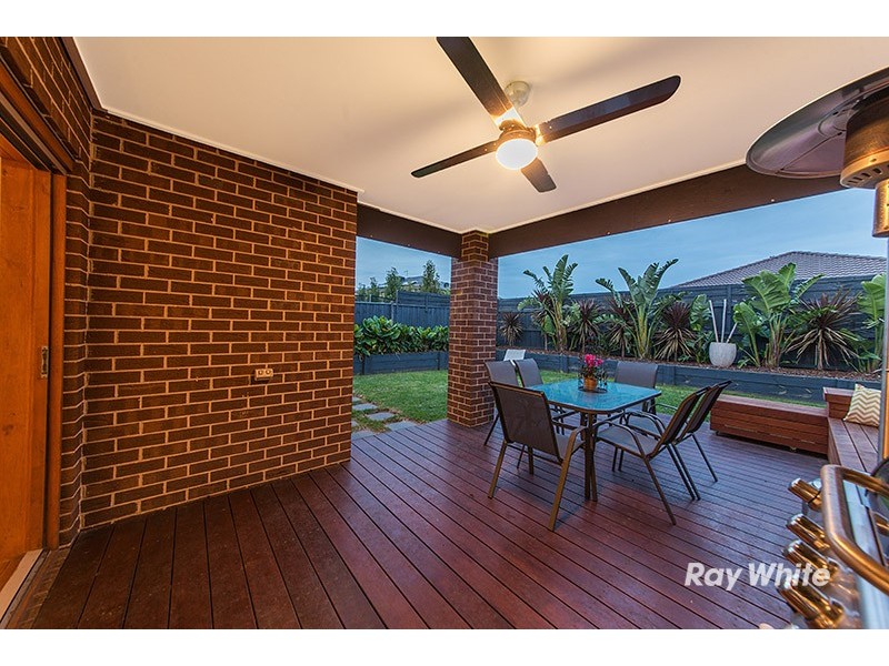 4 Dusky Bells Drive, Cranbourne West VIC 3977