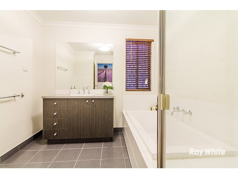 17 Wodalla Place, Lyndhurst VIC 3975