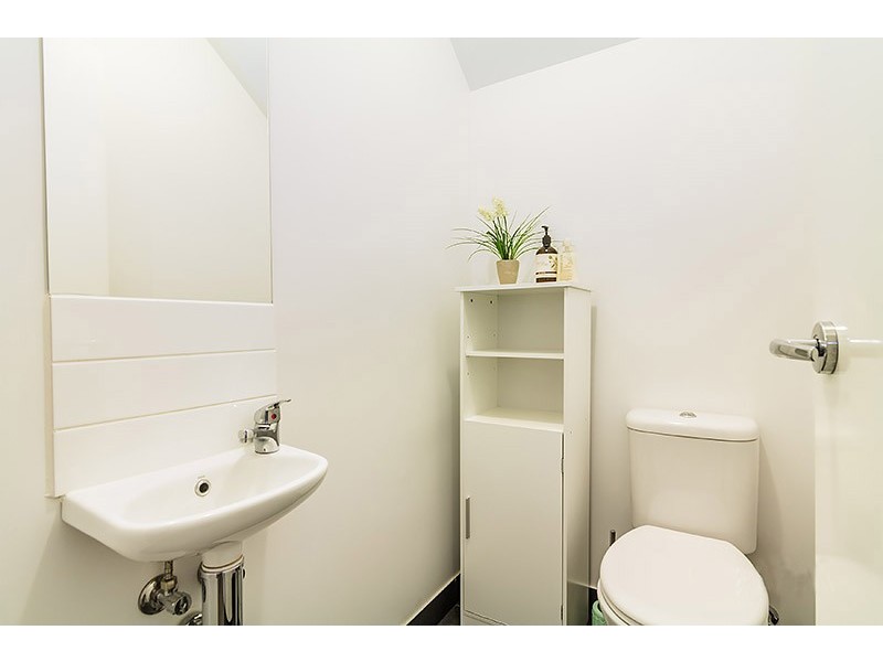 15 Canmore Street, Cranbourne East VIC 3977