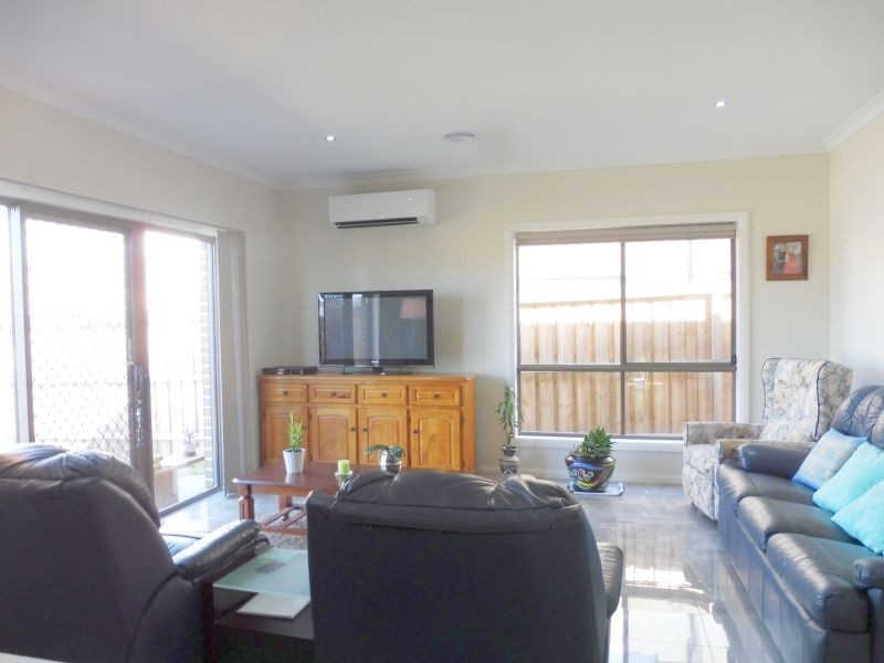 82 Bimberry Circuit, Clyde VIC 3978