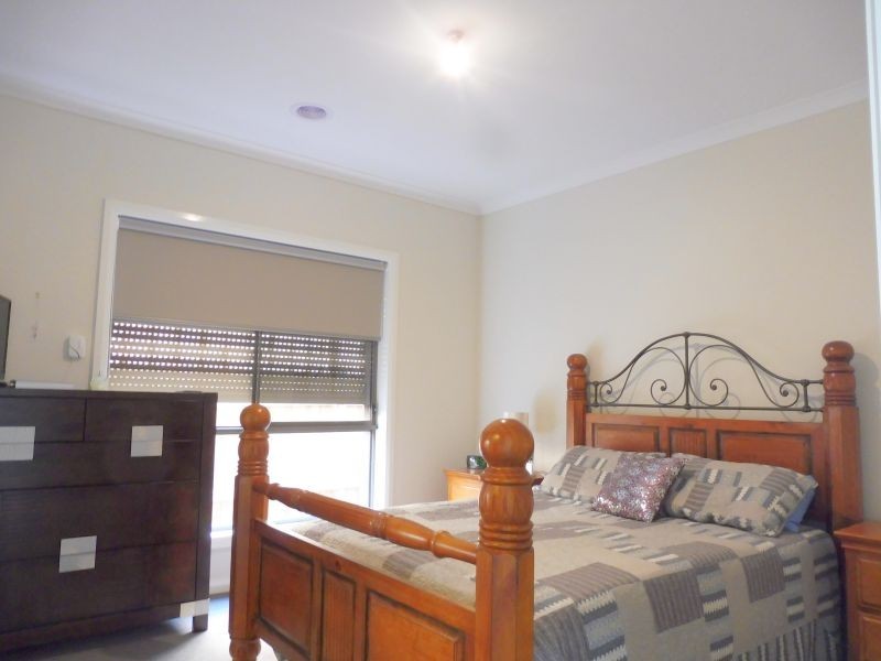 82 Bimberry Circuit, Clyde VIC 3978