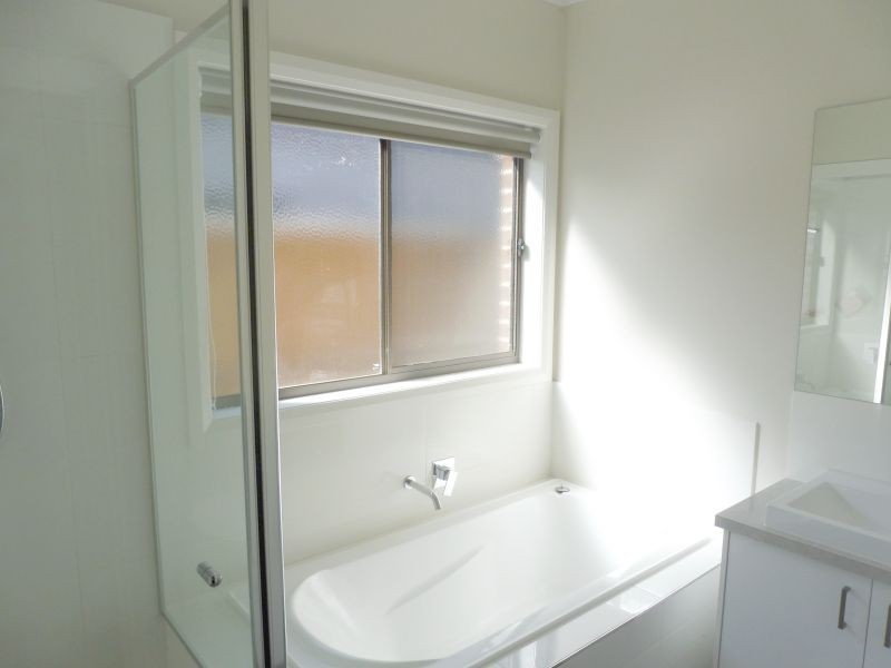 82 Bimberry Circuit, Clyde VIC 3978