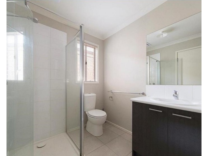 63 Challenger Circuit, Cranbourne East VIC 3977