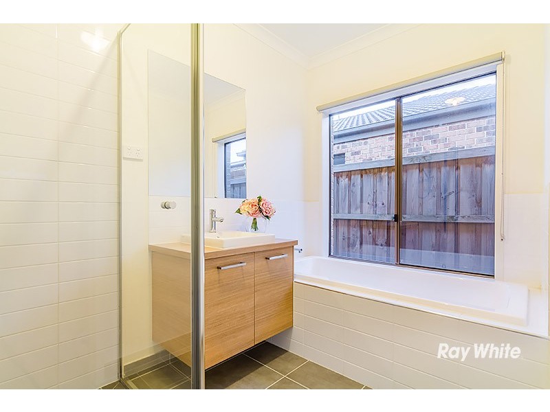 7 Pebble Avenue, Lyndhurst VIC 3975