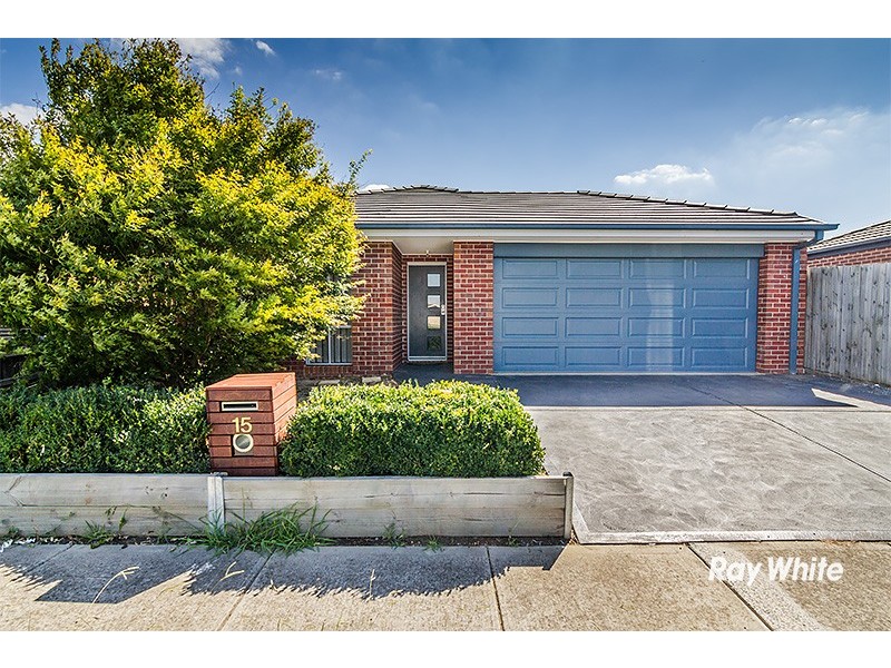 15 Pharaoh Drive, Cranbourne VIC 3977