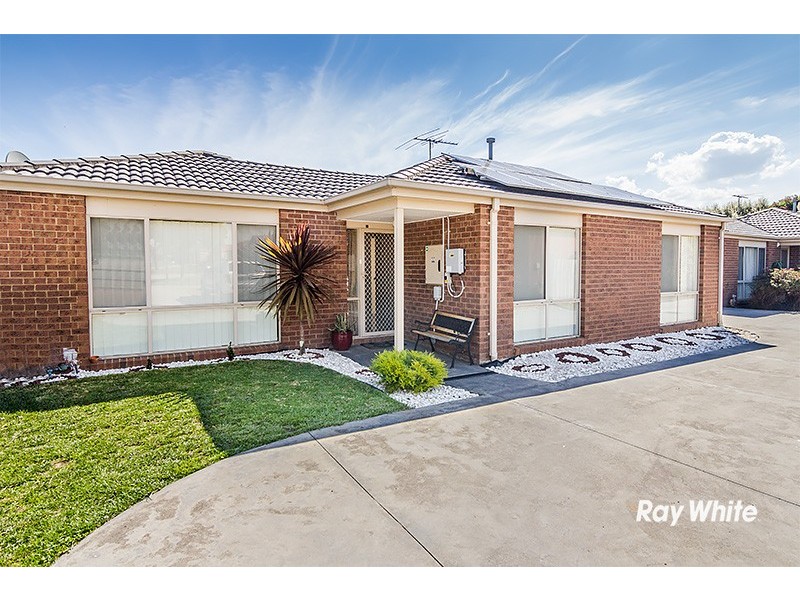 1/30 Jasa Crescent, Cranbourne West VIC 3977