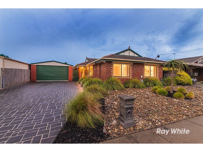 10 Willora Crescent, Cranbourne West VIC 3977