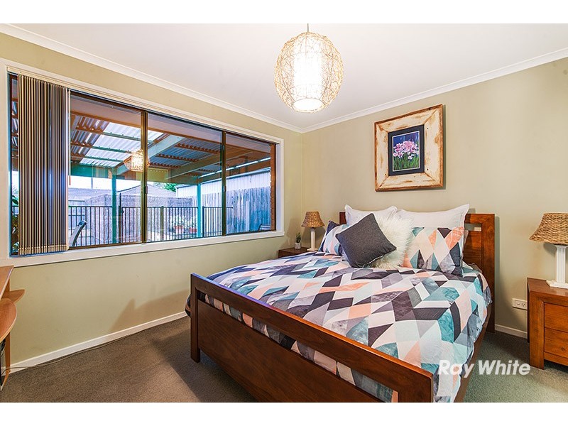 10 Willora Crescent, Cranbourne West VIC 3977