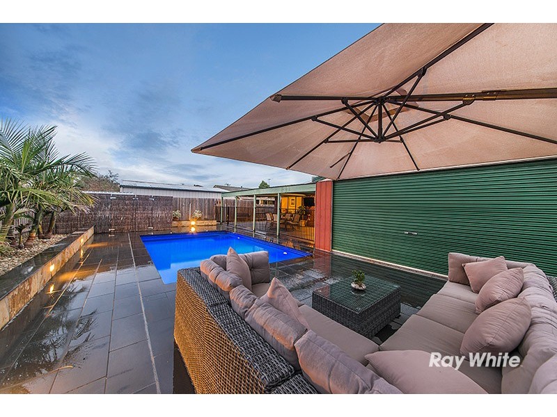 10 Willora Crescent, Cranbourne West VIC 3977