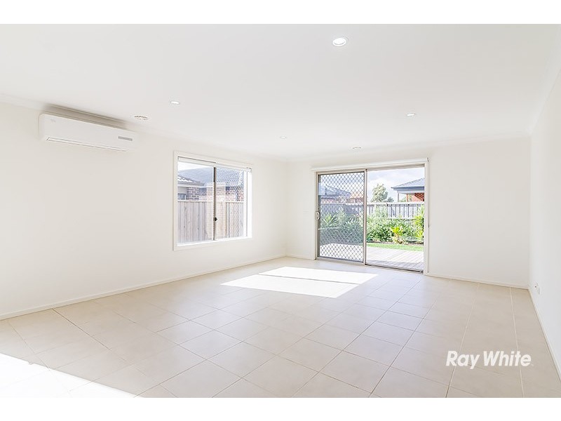 36 Goulburn Street, Cranbourne East VIC 3977
