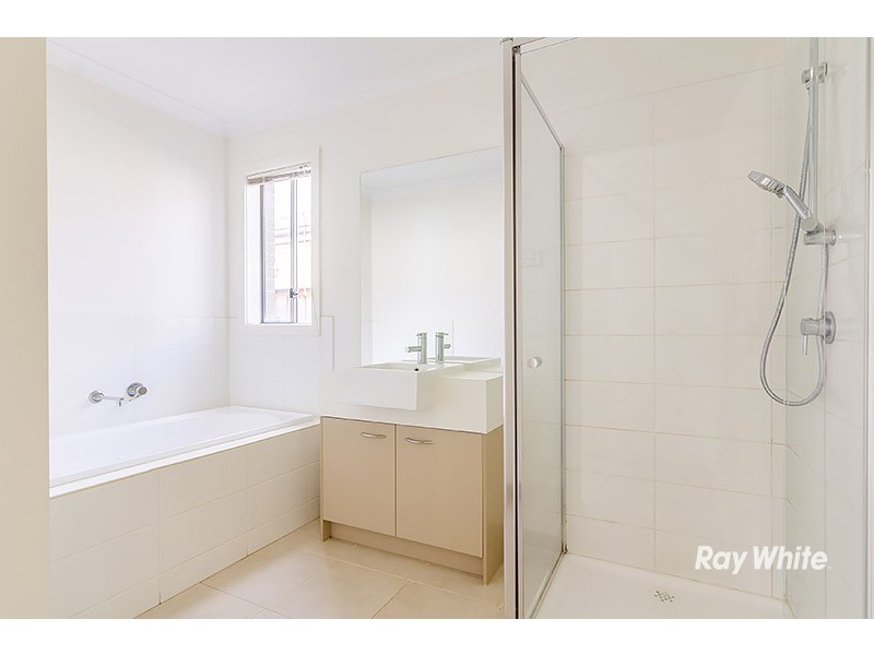 36 Goulburn Street, Cranbourne East VIC 3977