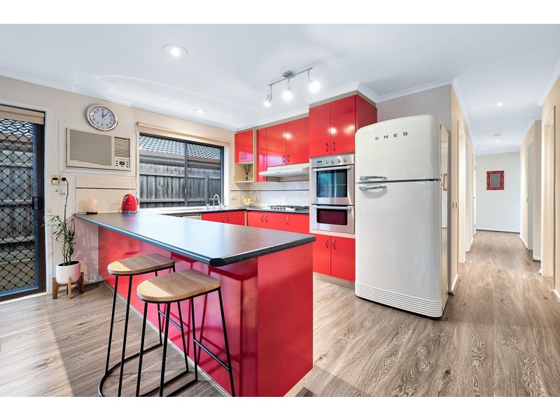 3 Hoop Pine Court, Cranbourne North VIC 3977