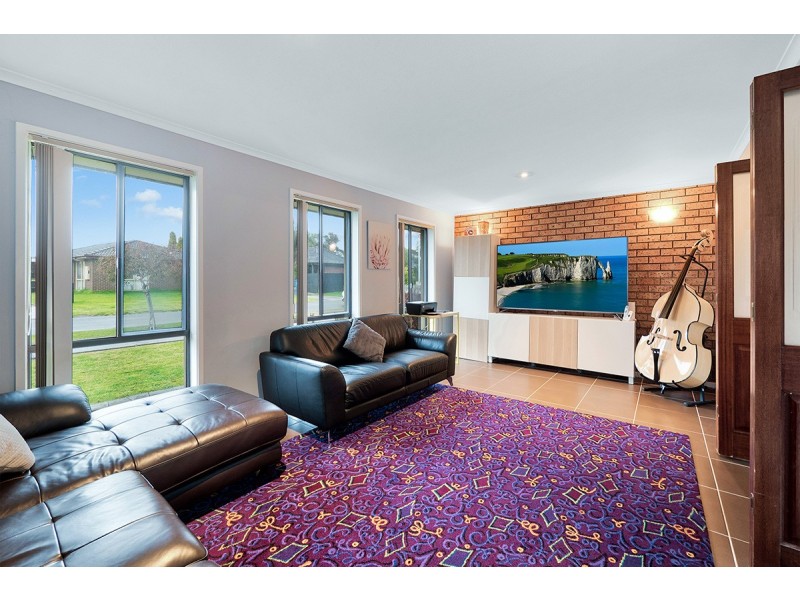 3 Hoop Pine Court, Cranbourne North VIC 3977