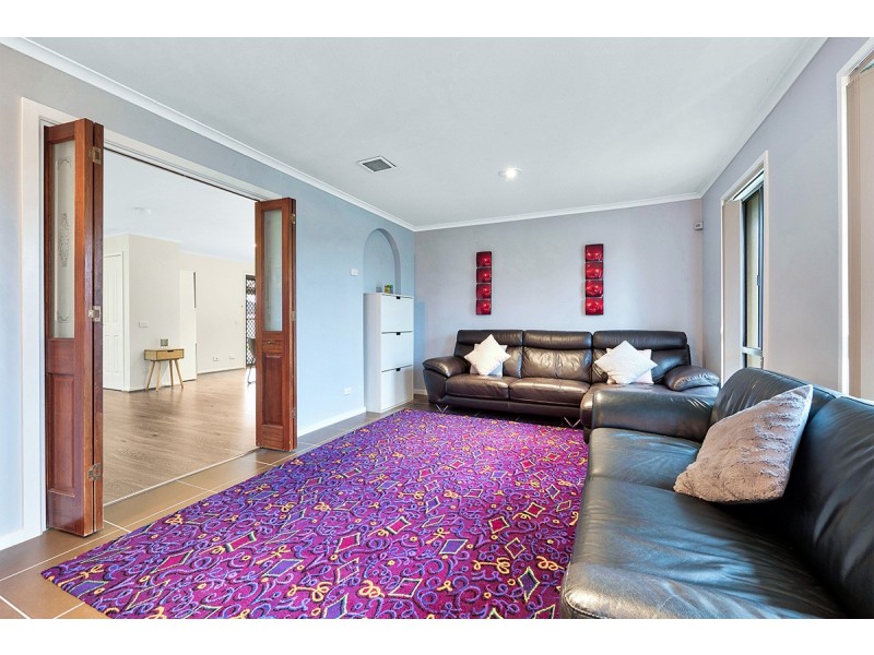 3 Hoop Pine Court, Cranbourne North VIC 3977