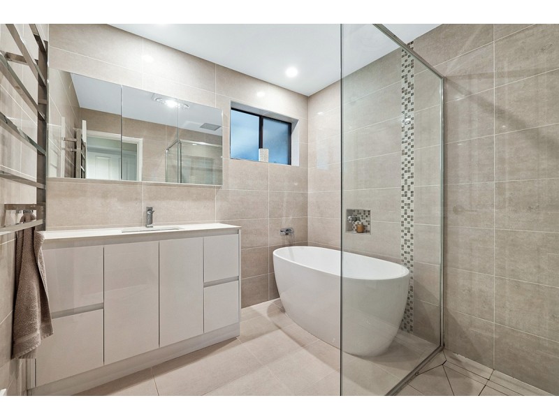 3 Hoop Pine Court, Cranbourne North VIC 3977