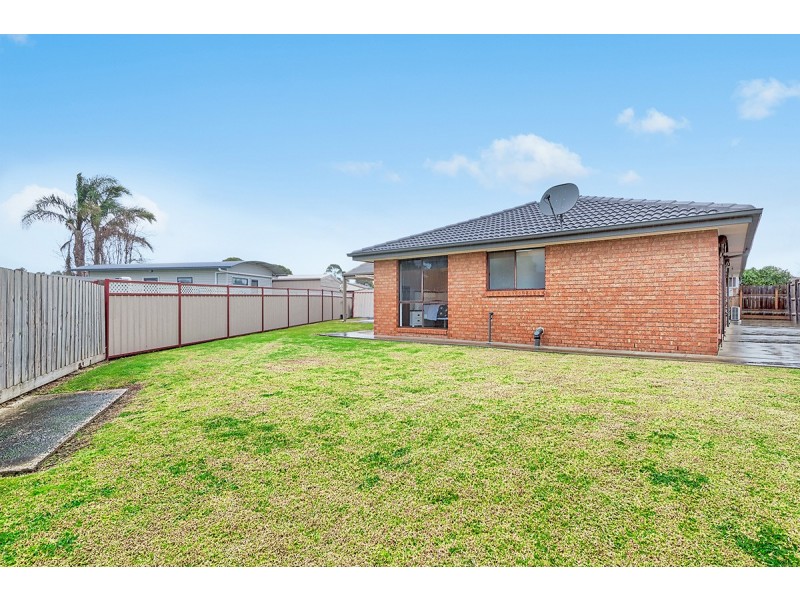 3 Hoop Pine Court, Cranbourne North VIC 3977