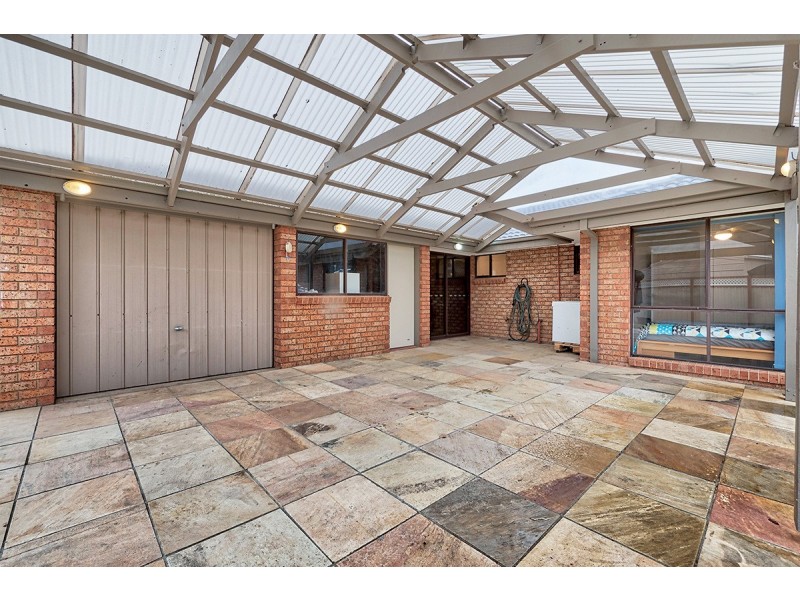 3 Hoop Pine Court, Cranbourne North VIC 3977