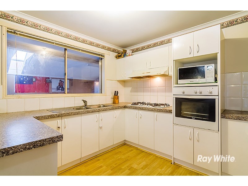 27 Cornwell Crescent, Cranbourne East VIC 3977