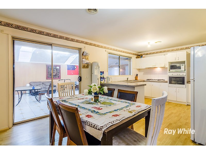 27 Cornwell Crescent, Cranbourne East VIC 3977