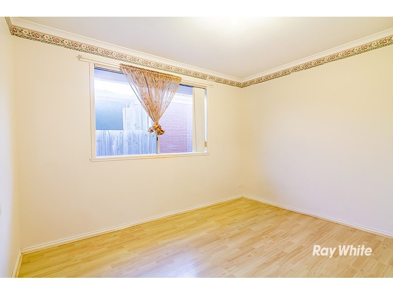 27 Cornwell Crescent, Cranbourne East VIC 3977