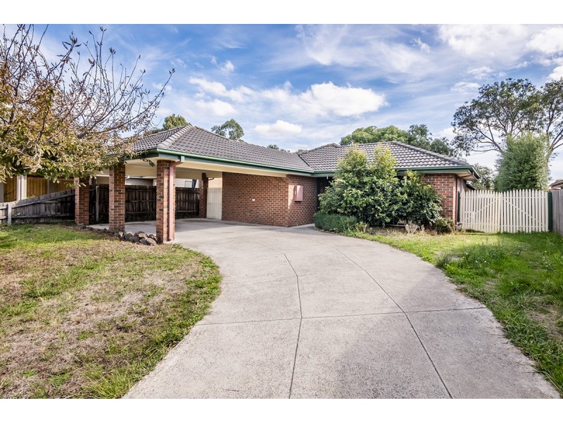 7 Scarborough Avenue, Cranbourne West VIC 3977