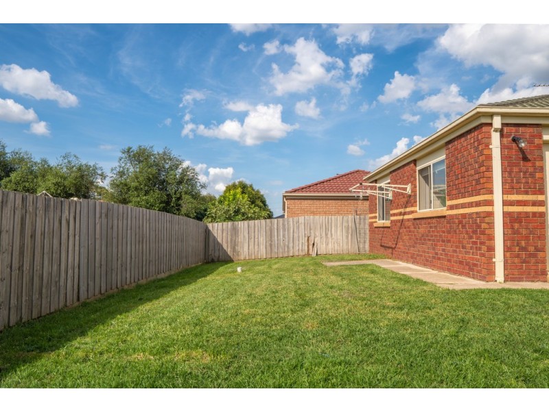 12 Jasa Crescent, Cranbourne West VIC 3977
