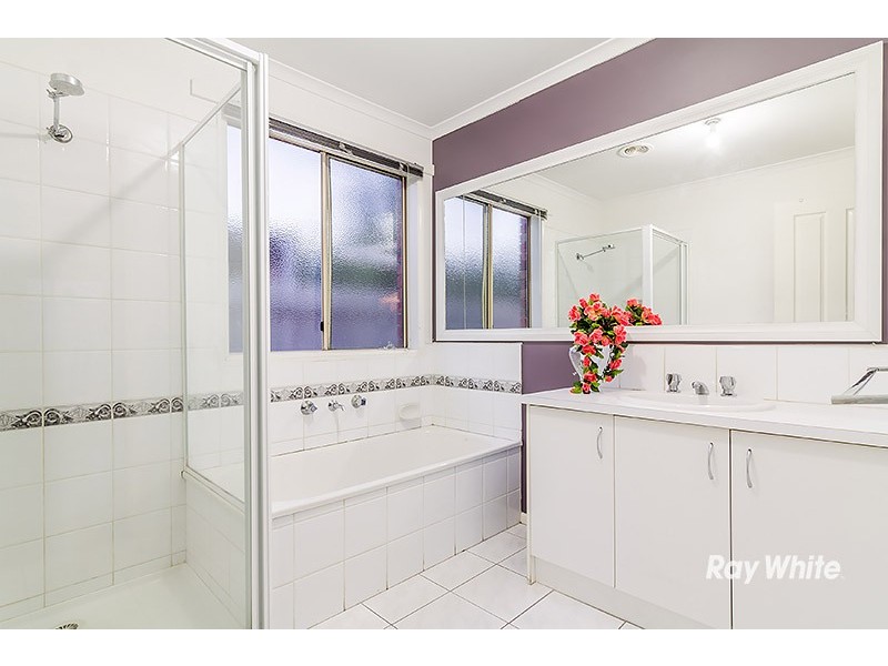 7 Amity Way, Cranbourne West VIC 3977