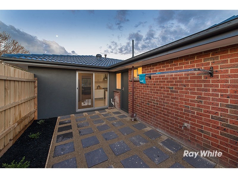 9 and 9A Hotham Street, Cranbourne VIC 3977