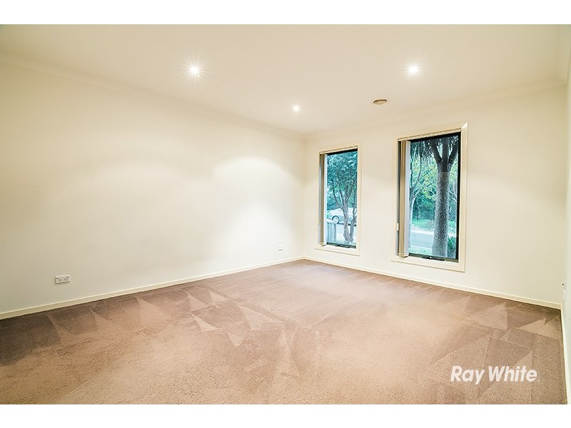 3 Greenview Court, Cranbourne North VIC 3977