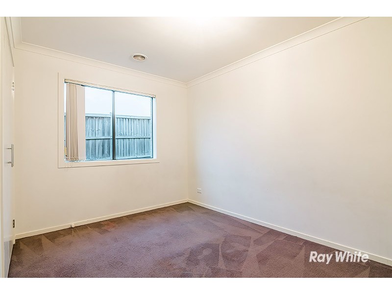 3 Greenview Court, Cranbourne North VIC 3977