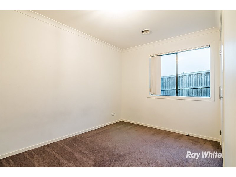 3 Greenview Court, Cranbourne North VIC 3977