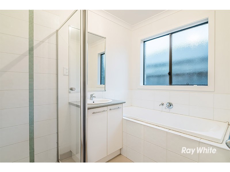 3 Greenview Court, Cranbourne North VIC 3977