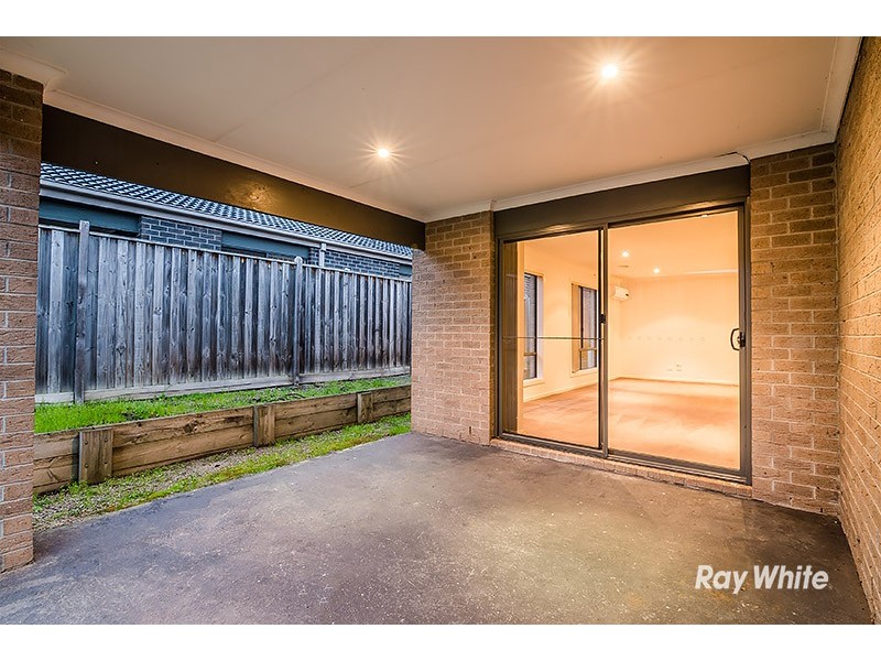 3 Greenview Court, Cranbourne North VIC 3977