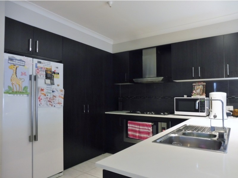 14 Ercildoune Court, Cranbourne West VIC 3977