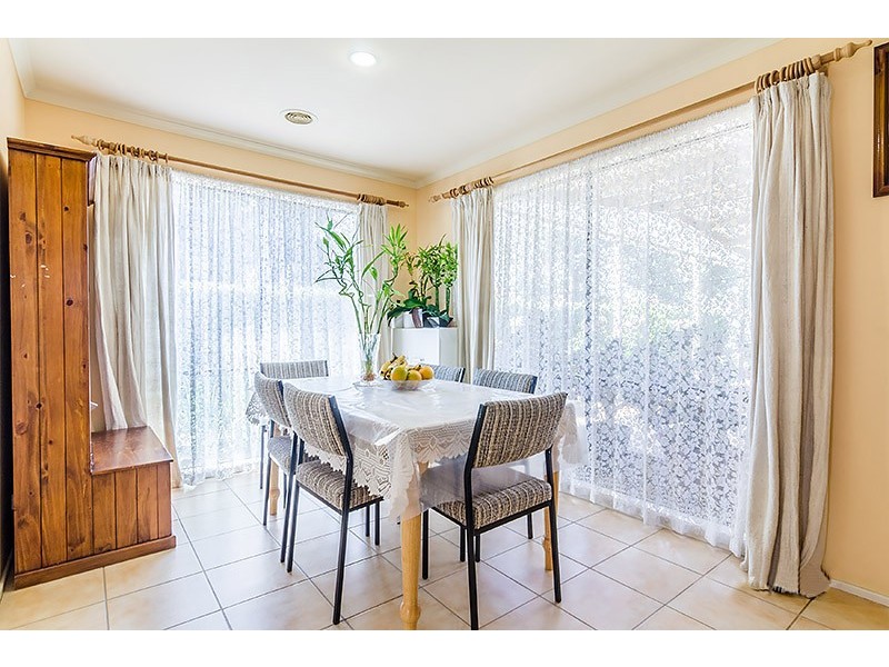 1 Michaelia Close, Cranbourne West VIC 3977