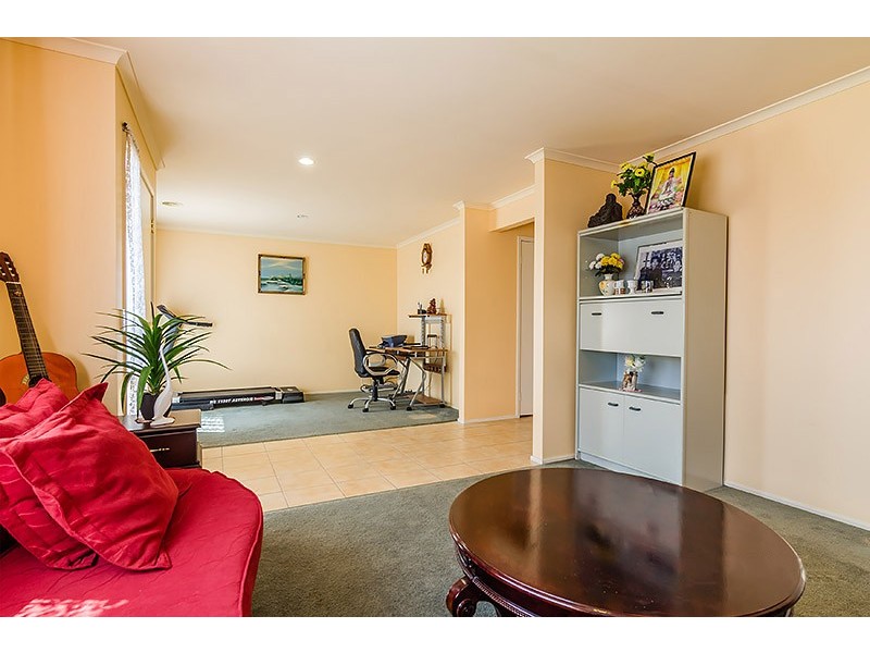 1 Michaelia Close, Cranbourne West VIC 3977