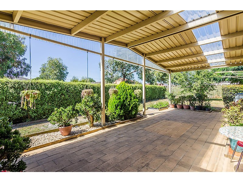 1 Michaelia Close, Cranbourne West VIC 3977