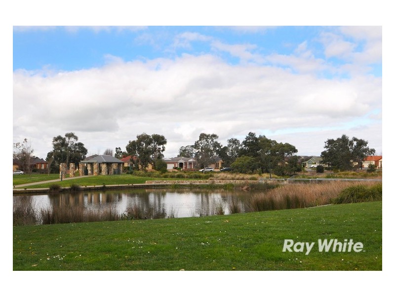 54 Greenaway Terrace, Cranbourne East VIC 3977
