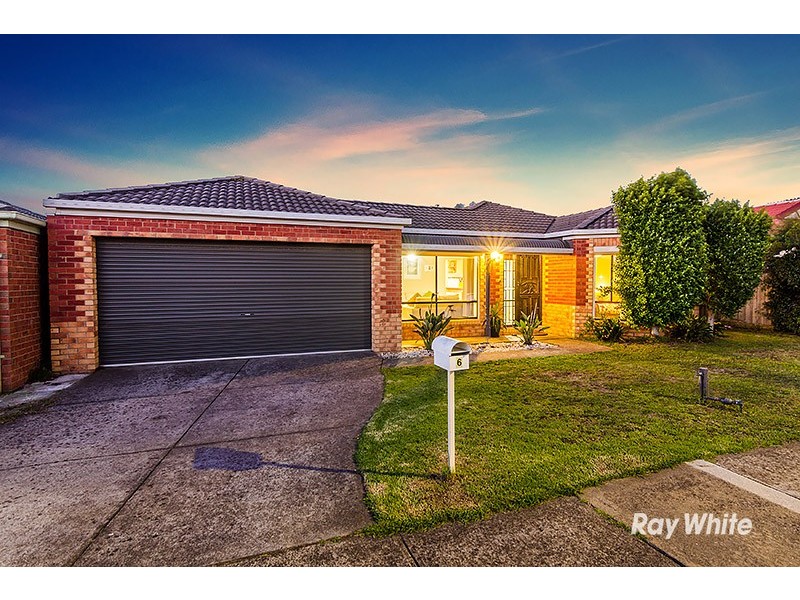 6 Nyarrin Place, Cranbourne West VIC 3977