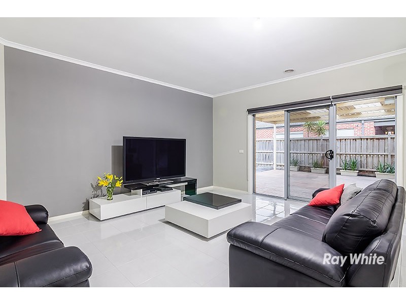 2 Gregson Grove, Lyndhurst VIC 3975