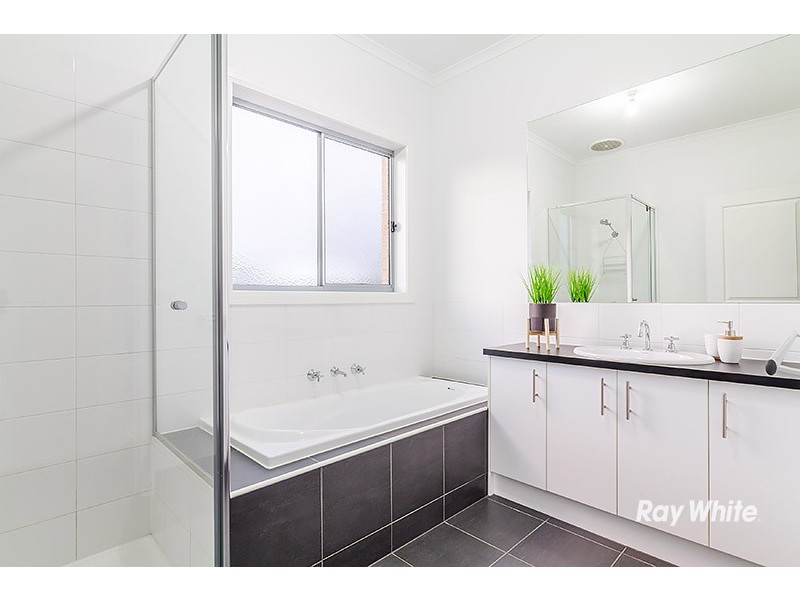 2 Gregson Grove, Lyndhurst VIC 3975