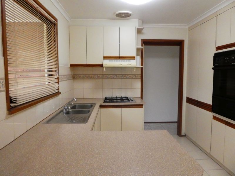 12 Bradley Court, Hampton Park VIC 3976