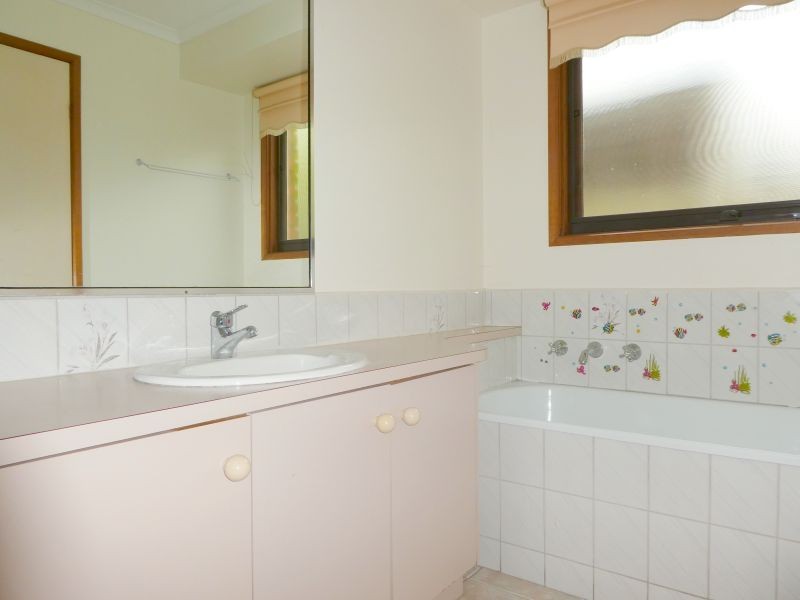 12 Bradley Court, Hampton Park VIC 3976