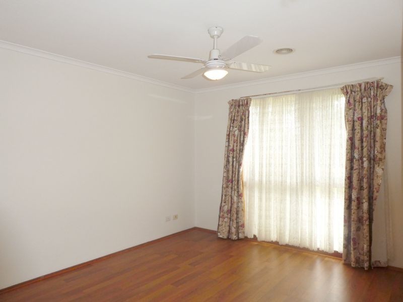 12 Bradley Court, Hampton Park VIC 3976