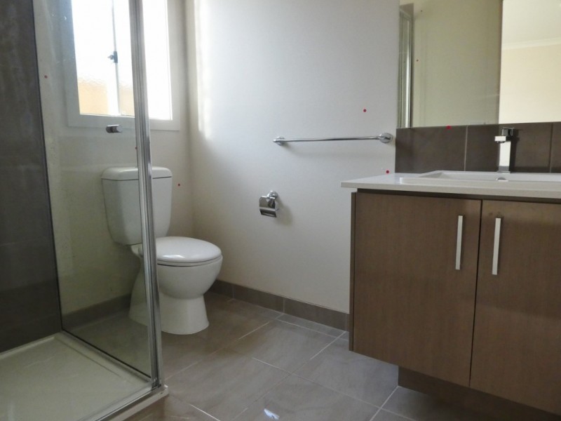 37 Omeara Crescent, Cranbourne East VIC 3977