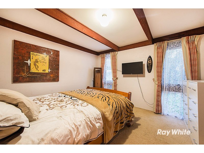 24 Camms Road, Cranbourne VIC 3977