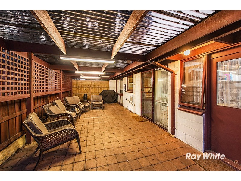 24 Camms Road, Cranbourne VIC 3977