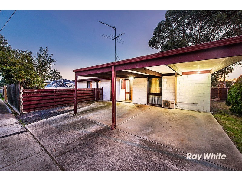 24 Camms Road, Cranbourne VIC 3977