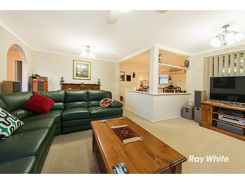 6 Saxonwood Drive, Narre Warren VIC 3805